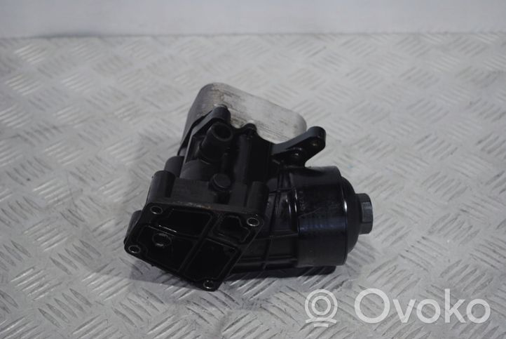 Volkswagen Polo V 6R Supporto di montaggio del filtro dell’olio 03P115389A