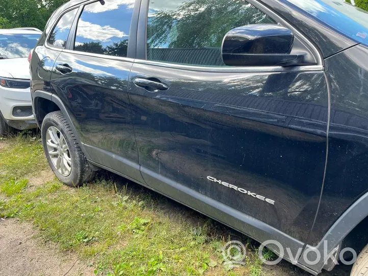 Jeep Cherokee Priekinės durys 