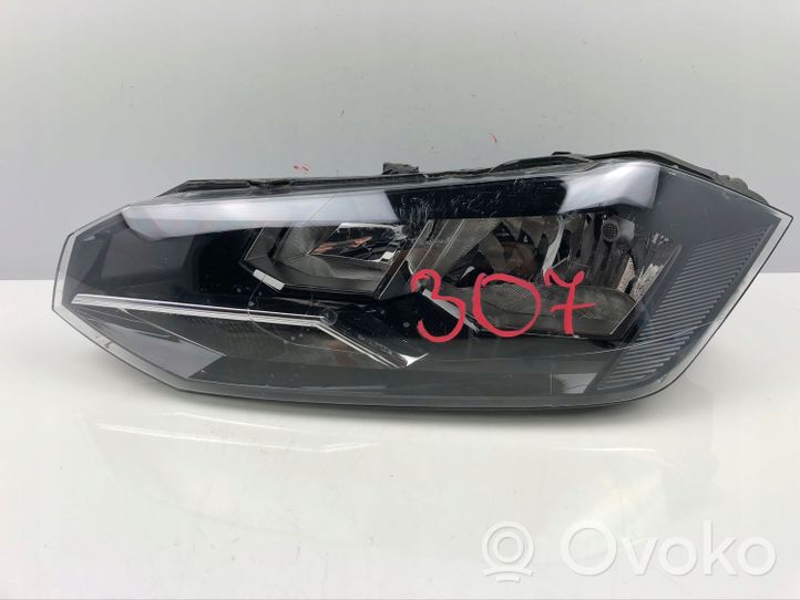 Volkswagen Polo VI AW Lampa przednia 