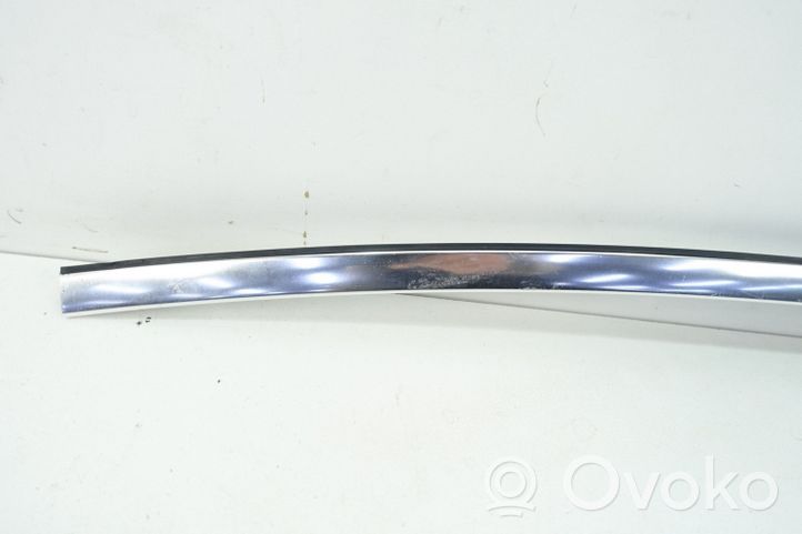 Mercedes-Benz E C207 W207 Rivestimento modanatura del vetro della portiera anteriore A2076730883