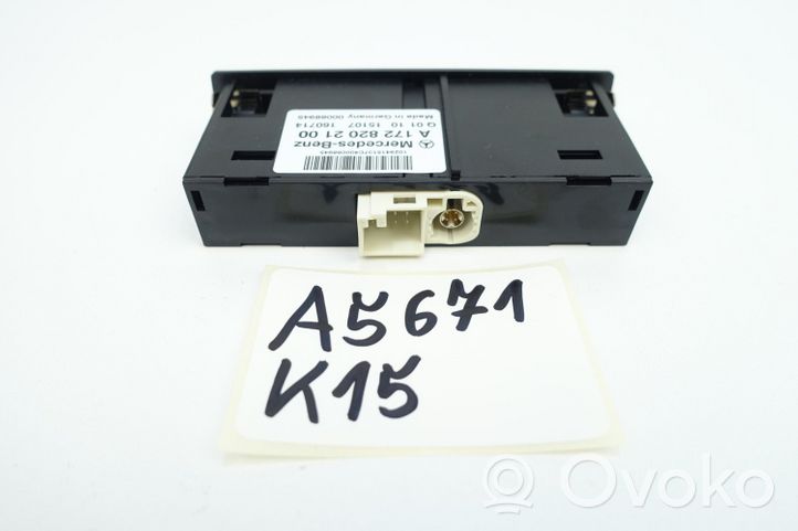 Mercedes-Benz A W176 Gniazdo / Złącze USB A1728202100