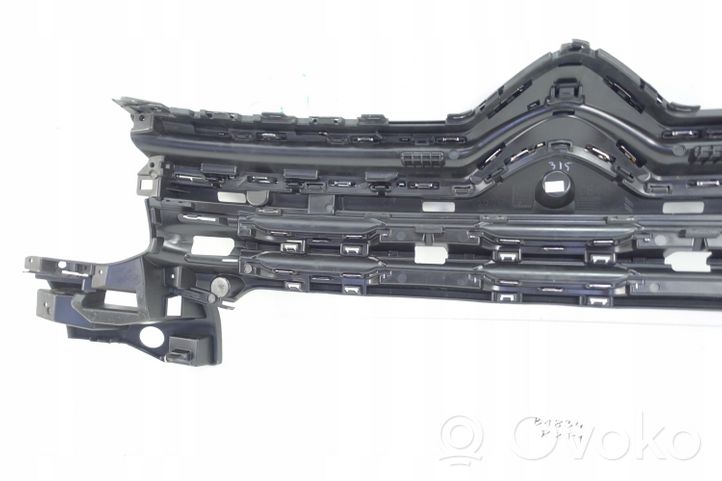 Citroen C5 Aircross Griglia superiore del radiatore paraurti anteriore 9825347677