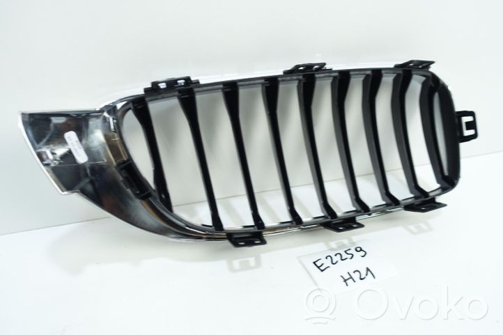 BMW 4 F32 F33 Grille calandre supérieure de pare-chocs avant 