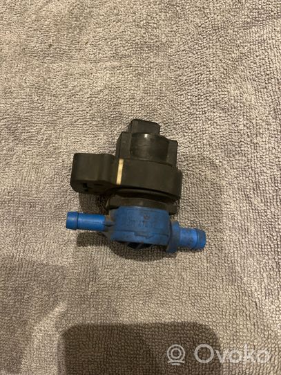 Mercedes-Benz E W211 Solenoidinis vožtuvas 0004703693