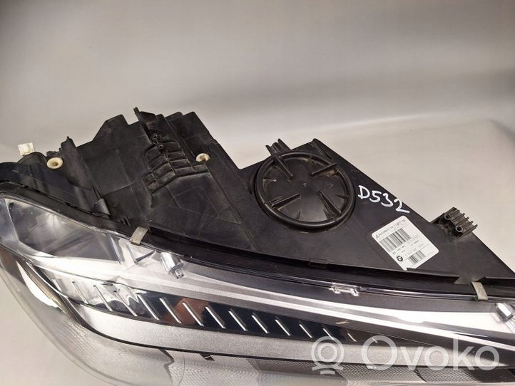 BMW X5 F15 Lampa przednia 7424168