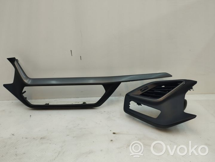 BMW 2 F44 Kojelaudan hansikaslokeron lista 5A049E4