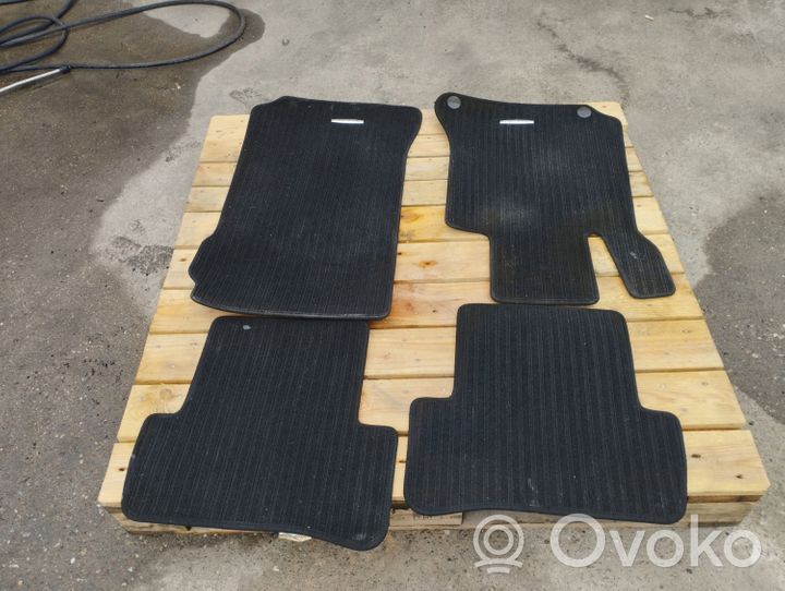 Mercedes-Benz C W204 Kit tapis de sol auto A2076801548