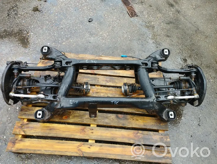 BMW 7 E38 Set del kit di montaggio della sospensione posteriore 33311090510