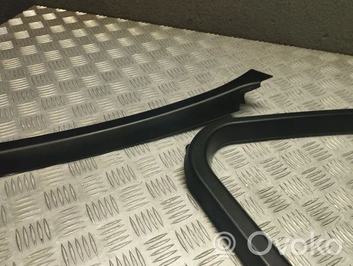 BMW X3 F25 Cornice del finestrino/vetro portiera anteriore 