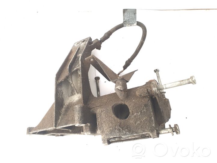 BMW 7 E38 Engine mounting bracket 1433564