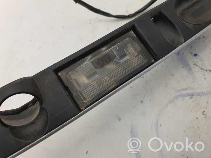 BMW 3 E46 Trunk door license plate light bar 8231893