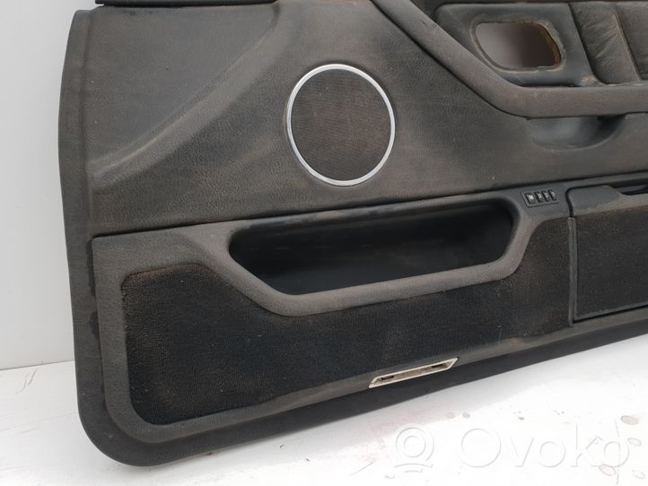 BMW 7 E38 Set di rivestimento del pannello della portiera 8213142