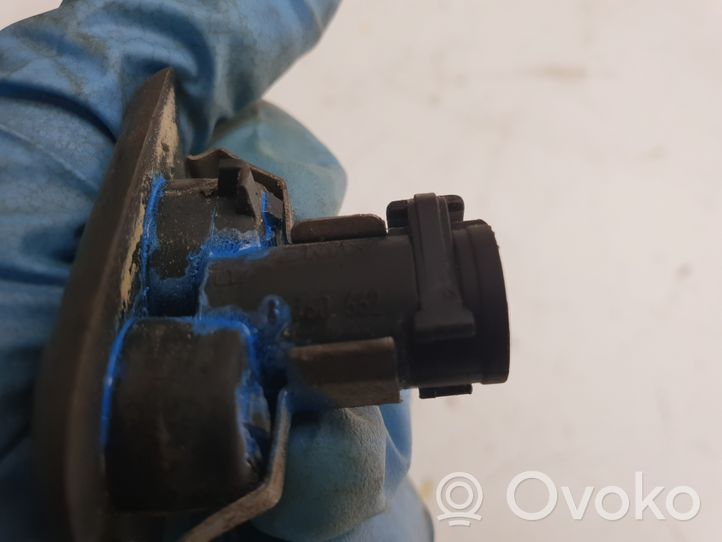 BMW 5 E39 Ugello a spruzzo lavavetri per faro 8360662