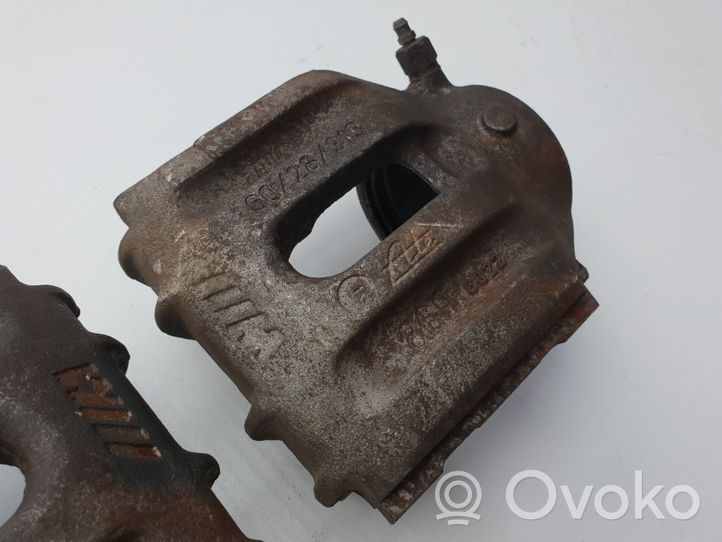 BMW 3 E36 Bremssattel vorne 34112227515