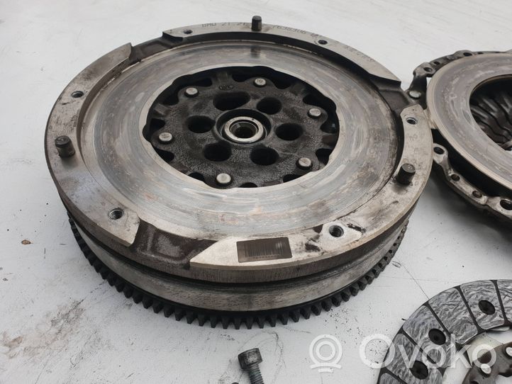 BMW 2 F22 F23 Clutch set kit 7638306