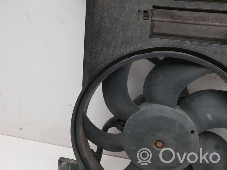Volvo XC70 Elektrinis radiatorių ventiliatorius 82405479