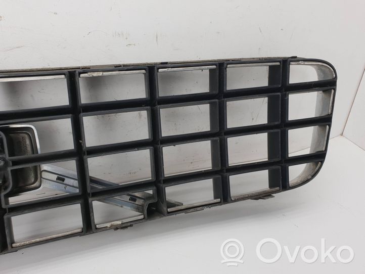 Volvo XC90 Atrapa chłodnicy / Grill 08620587