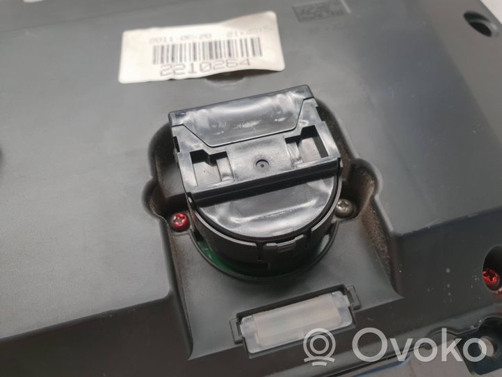 Volvo V60 Climate control unit 31288318