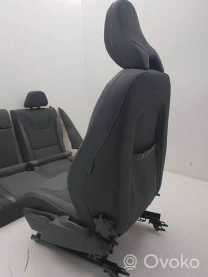 Volvo V60 Fotele / Kanapa / Boczki / Komplet 30727860