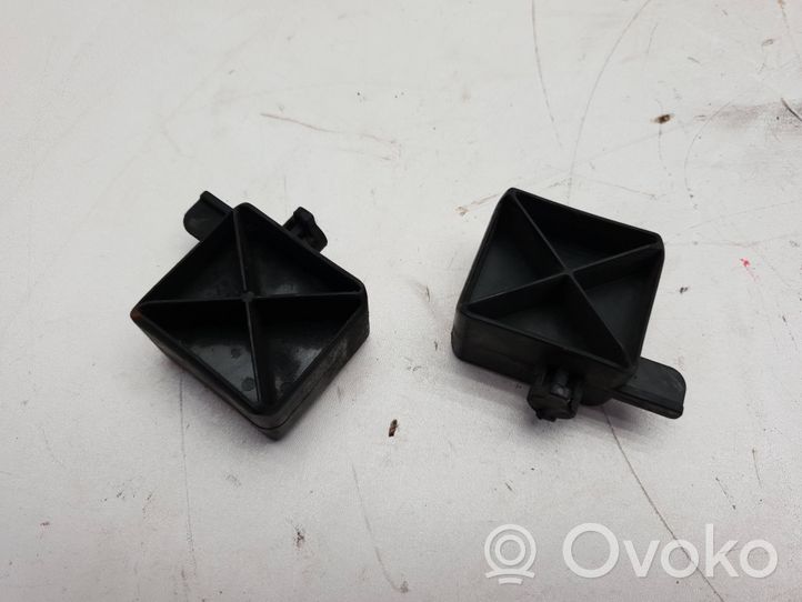 Volvo V60 Staffa del pannello di supporto del radiatore 