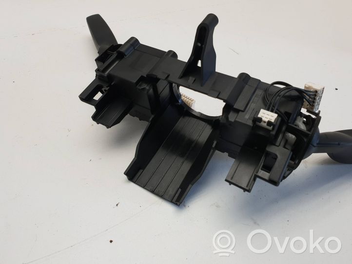 Audi A1 Interruptor/palanca de limpiador de luz de giro 8X0953501B