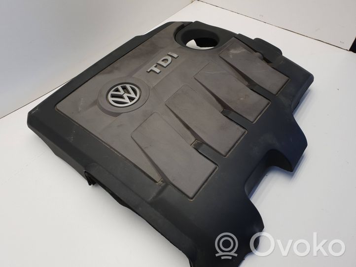 Volkswagen PASSAT B6 Variklio dangtis (apdaila) 03L103925B