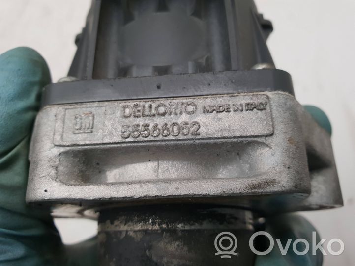 Opel Zafira C EGR valve 55566052