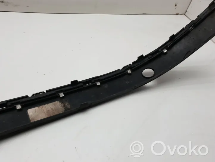 BMW 7 E65 E66 Modanatura separatore del paraurti anteriore 