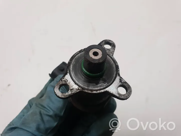 Volvo XC70 Sensore di pressione del carburante 0928400573