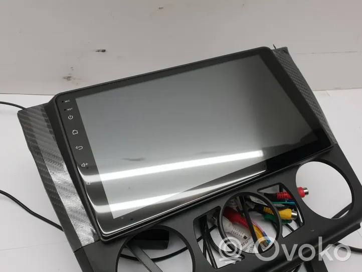 BMW 2 F46 Monitor / wyświetlacz / ekran 8259