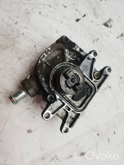 Opel Frontera B Vacuum pump 90531396