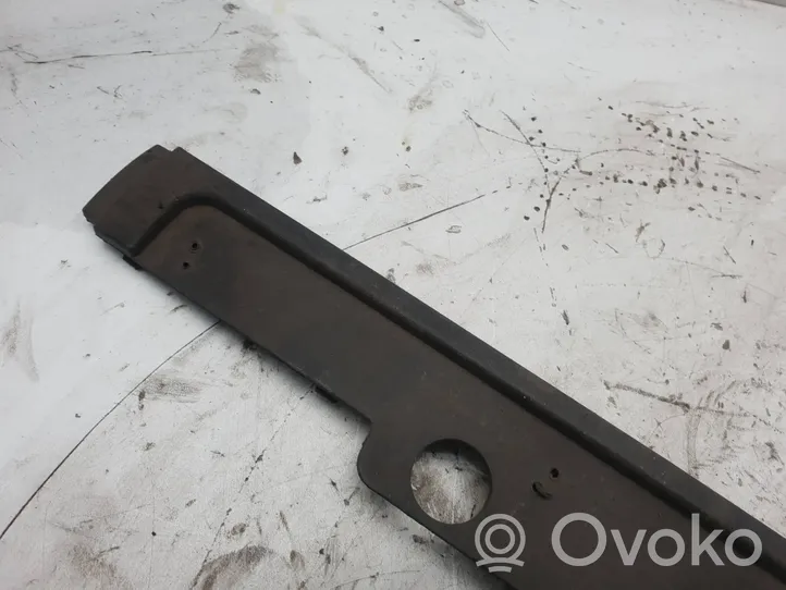 BMW 3 E36 Modanatura separatore del paraurti anteriore BM510095