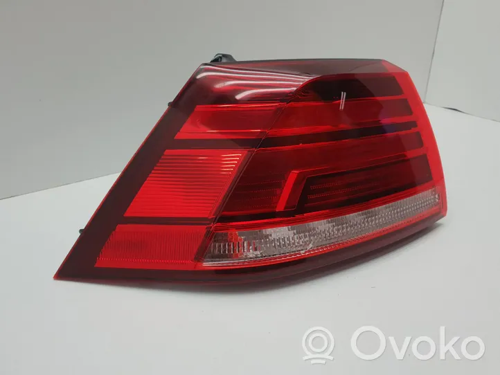 Volkswagen Golf VII Lampa tylna 5G0945095Q