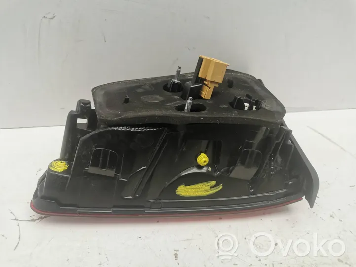 Volkswagen Golf VII Lampy tylnej klapy bagażnika 5G0945093AH