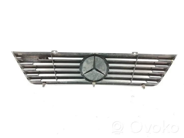 Mercedes-Benz Sprinter W901 W902 W903 W904 Etusäleikkö 9018880123