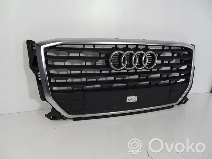 Audi Q2 - Maskownica / Grill / Atrapa górna chłodnicy 81A853651