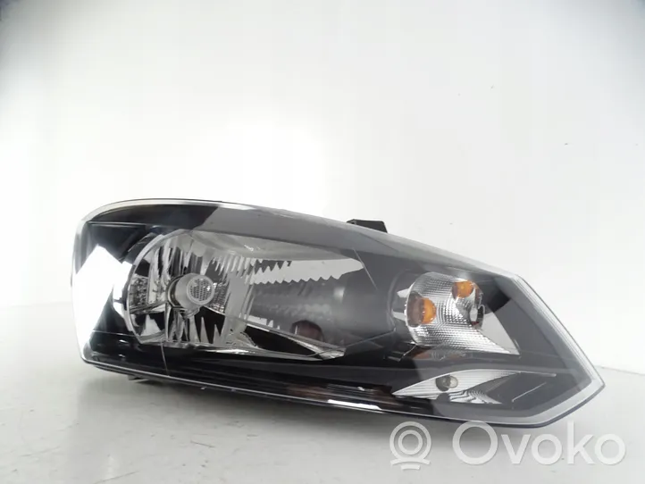 Volkswagen Polo V 6R Lampa przednia 6R1941016E