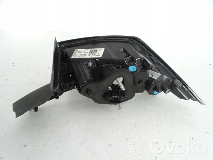 Opel Astra L Lampa tylna 9839298480