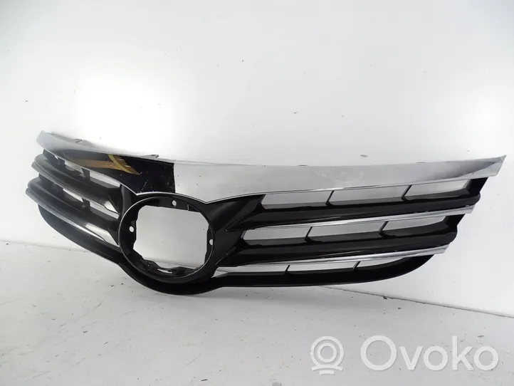 Toyota Avensis T270 Grille de calandre avant 53101-05040