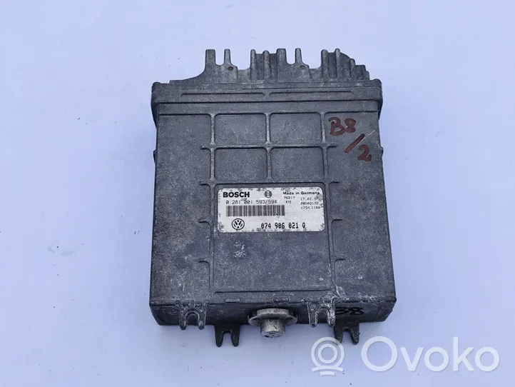 Volkswagen II LT Calculateur moteur ECU 074906021Q