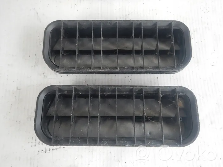 Volkswagen Amarok Ventilācijas režģis 3Q0825201K