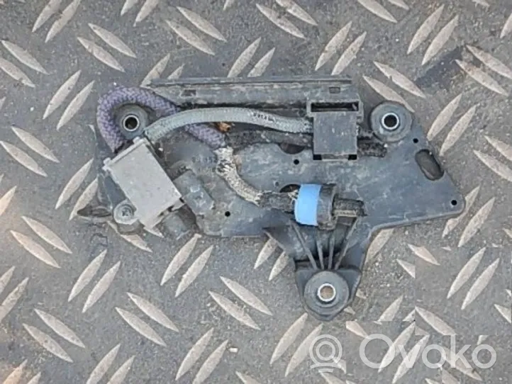 Audi A4 S4 B5 8D Vacuum valve 8D0906627B