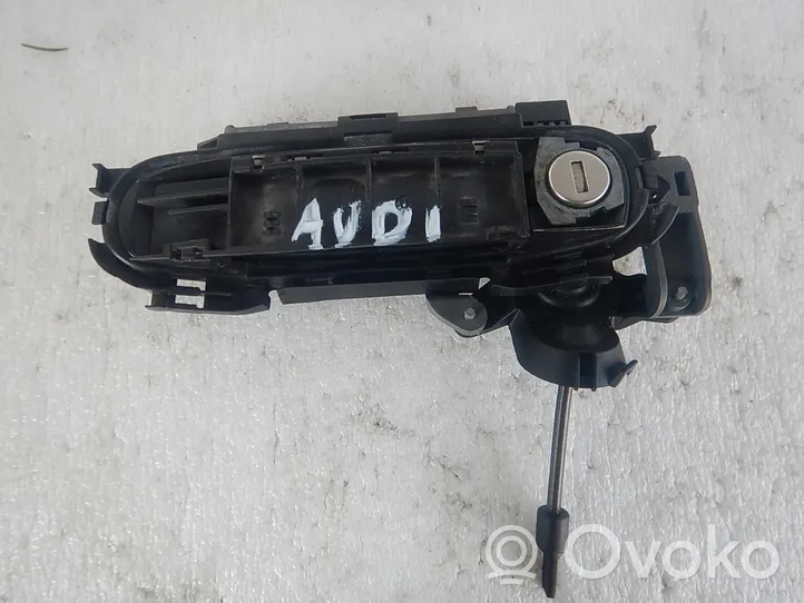 Audi A4 S4 B6 8E 8H Klamka/wspornik zewnętrzny drzwi przednich 8E0839207