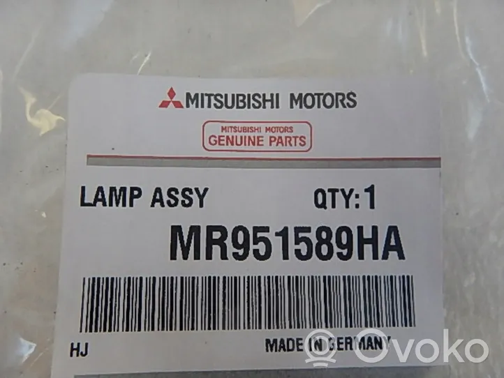 Mitsubishi Colt Altre luci abitacolo MR951589HA