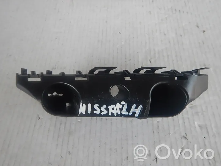 Nissan Note (E12) Staffa di rinforzo montaggio del paraurti anteriore 622223UB0A