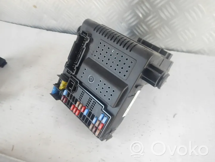 Volvo S60 Juego de cerradura y set ECU del motor 30786578