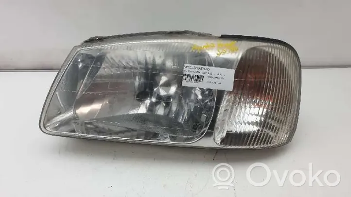 Hyundai Accent Phare frontale 92101250L