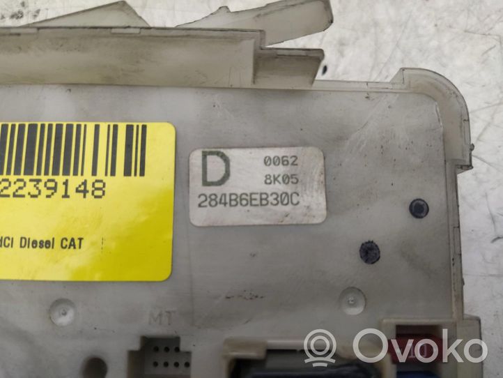 Nissan Pathfinder R51 Módulo de fusible 284B6EB30C