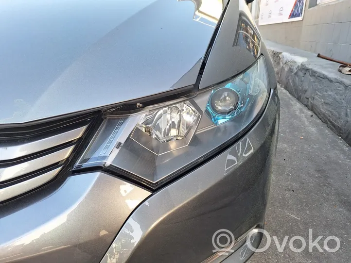 Honda Insight Lampa przednia 2372549