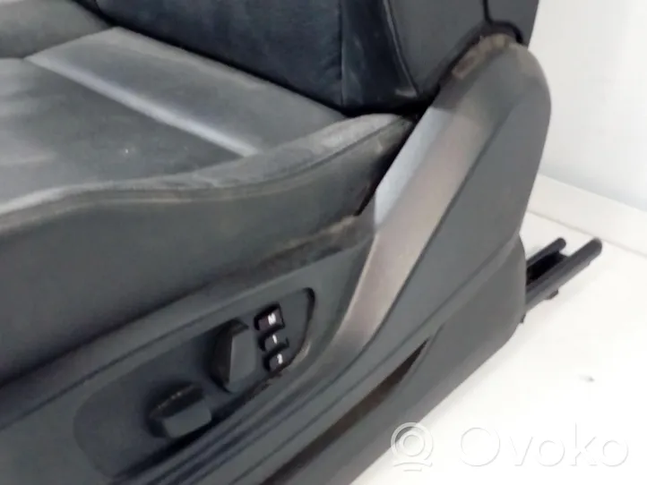 Volkswagen Golf VIII Front driver seat 